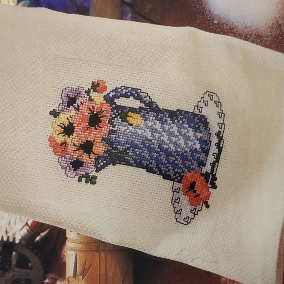 Just CrossStitch Magazine October 1999 - Picture 9 of 15